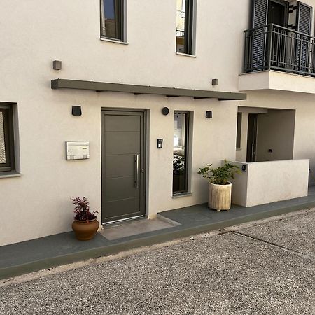 De Bosset Suites Kefalonia อาร์กอสโตลี ภายนอก รูปภาพ