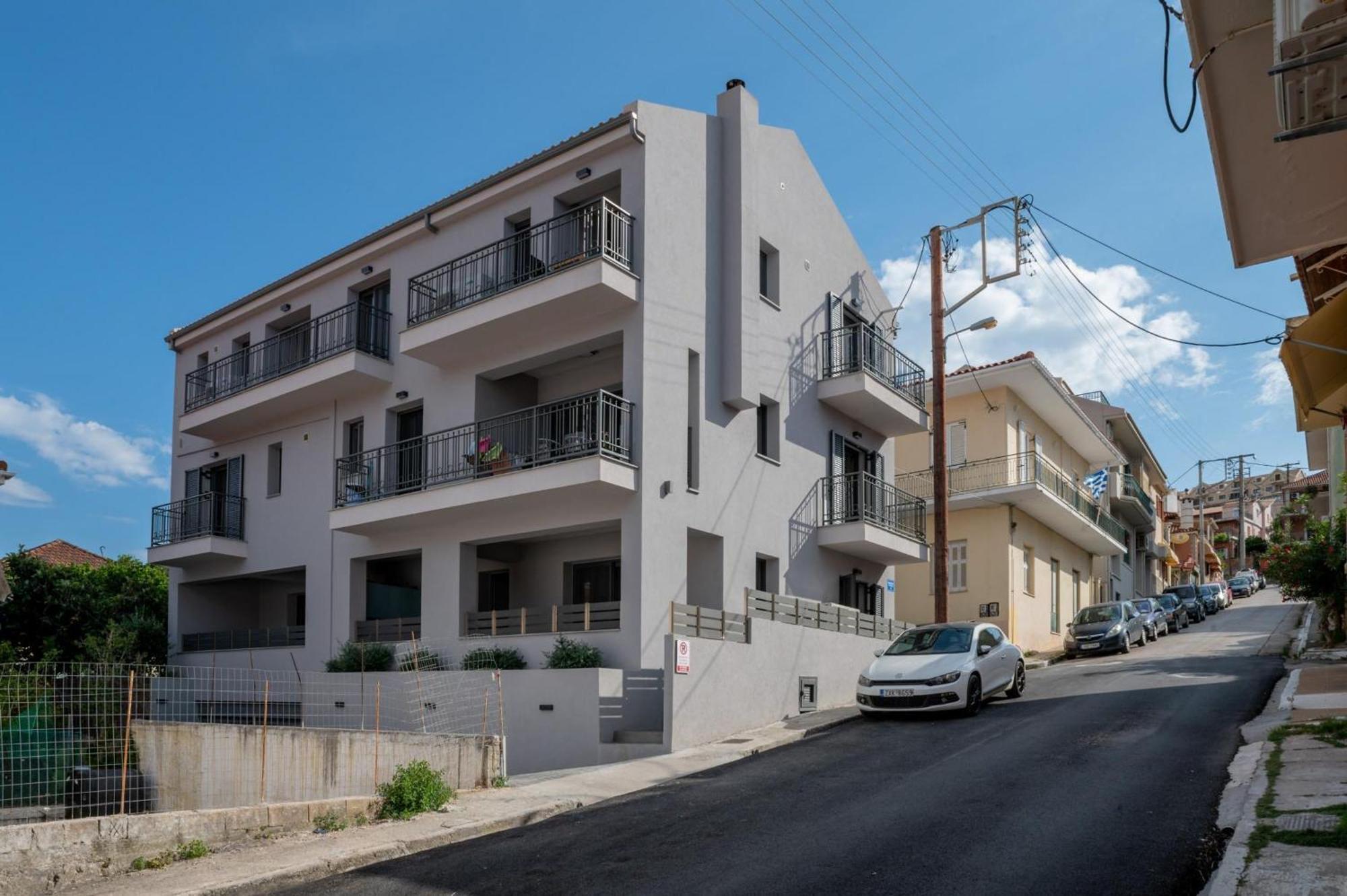 De Bosset Suites Kefalonia อาร์กอสโตลี ภายนอก รูปภาพ