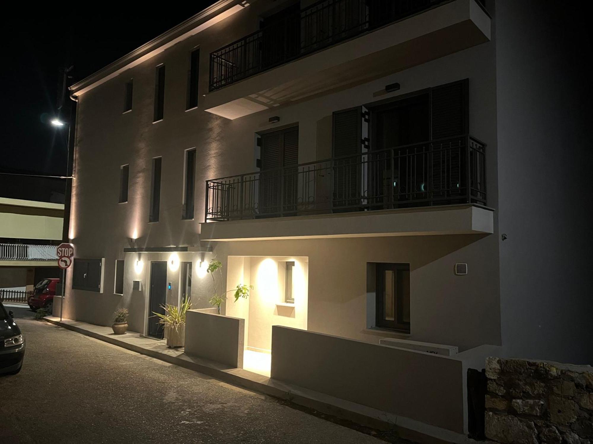 De Bosset Suites Kefalonia อาร์กอสโตลี ภายนอก รูปภาพ